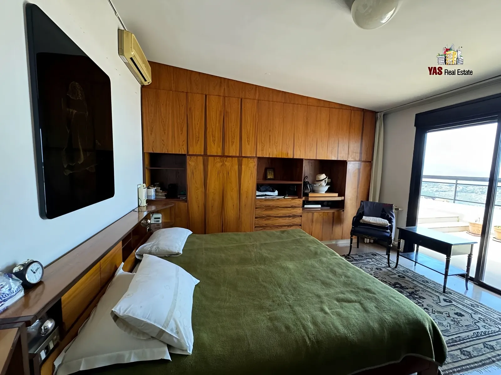 Apartment for Sale in Ballouneh