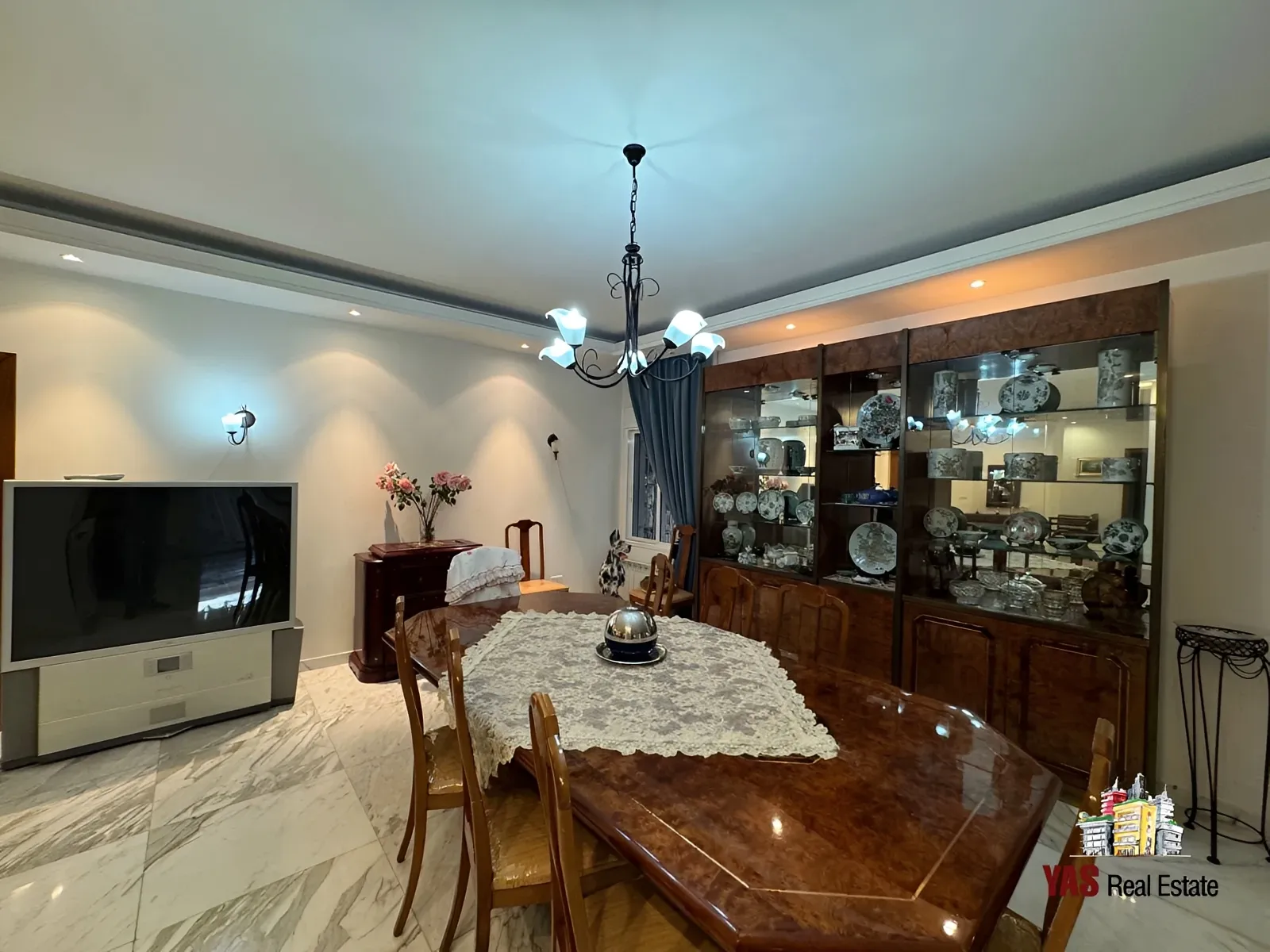 Apartment for Sale in Ballouneh
