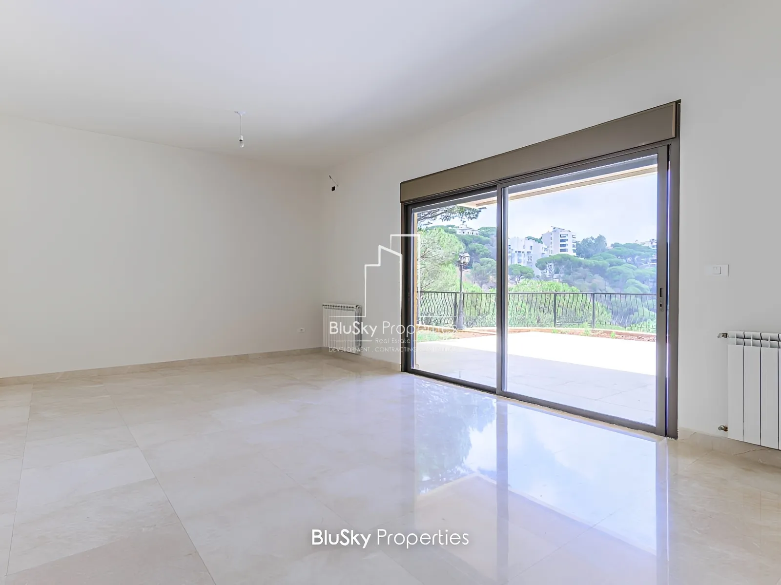 Apartment for Sale in Mar Chaaya - 3 bed, 4 bath