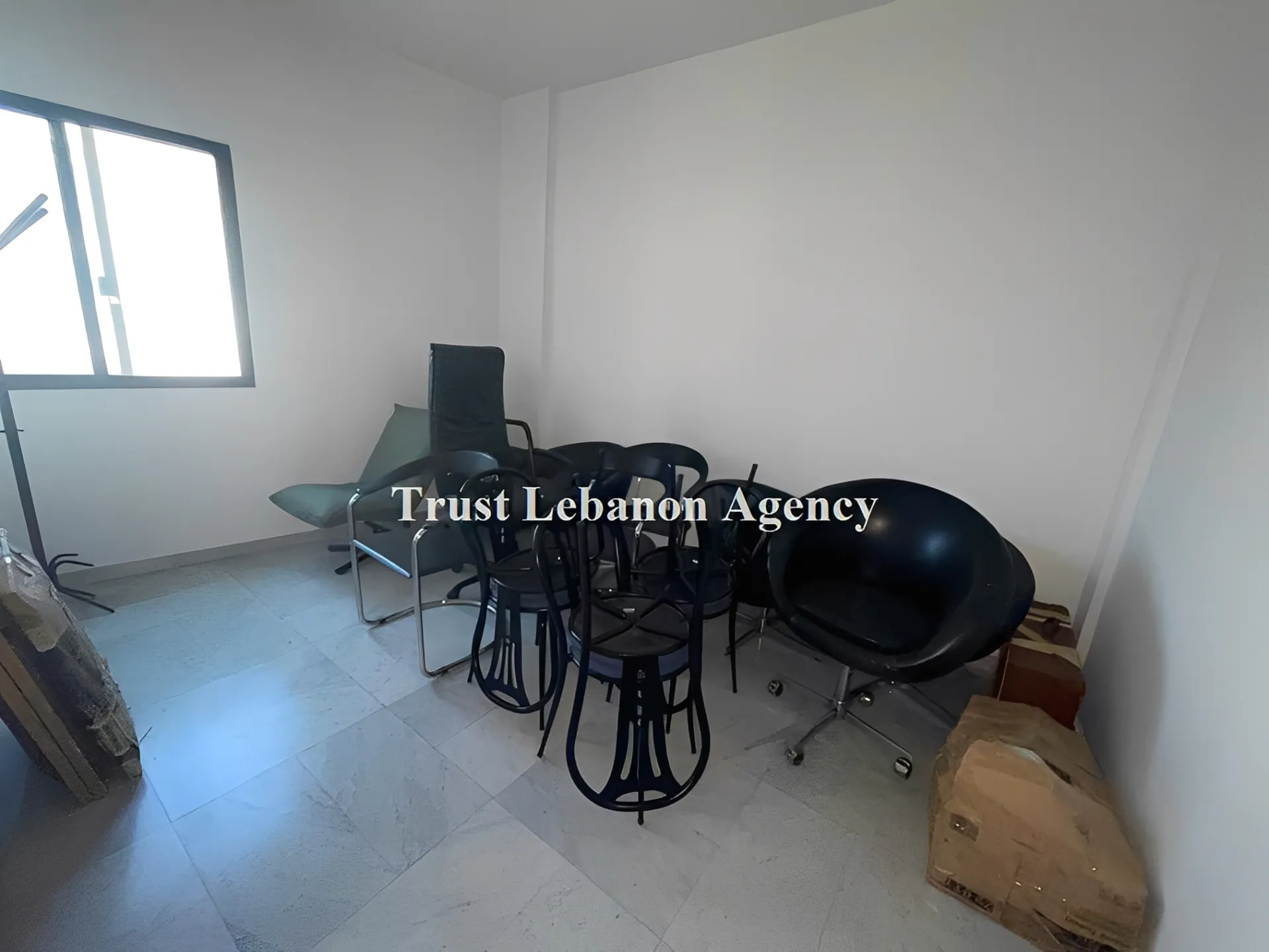 Office for rent in Metn, Bawchriye