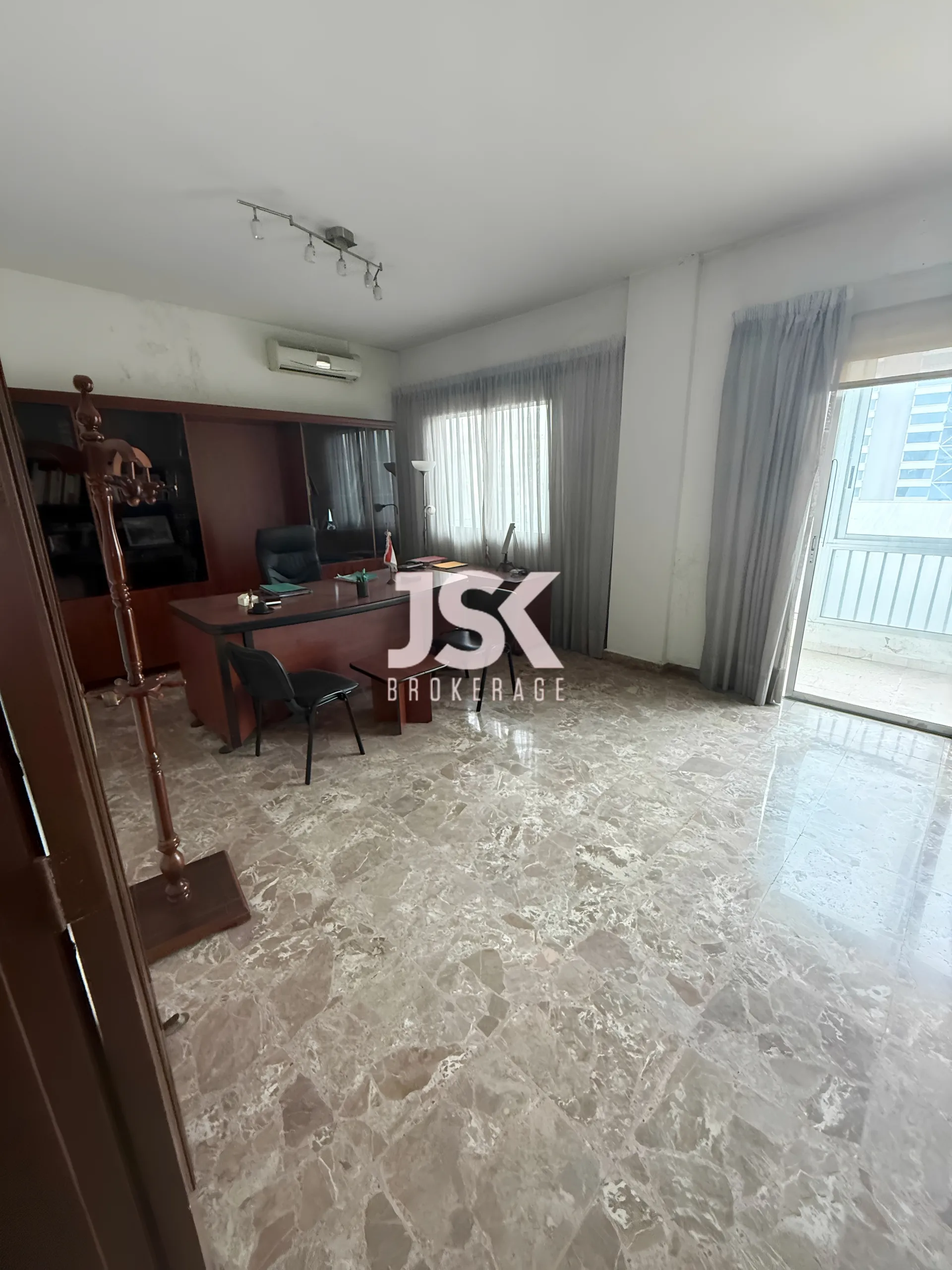 Office for Sale in Sad El Baouchriyeh