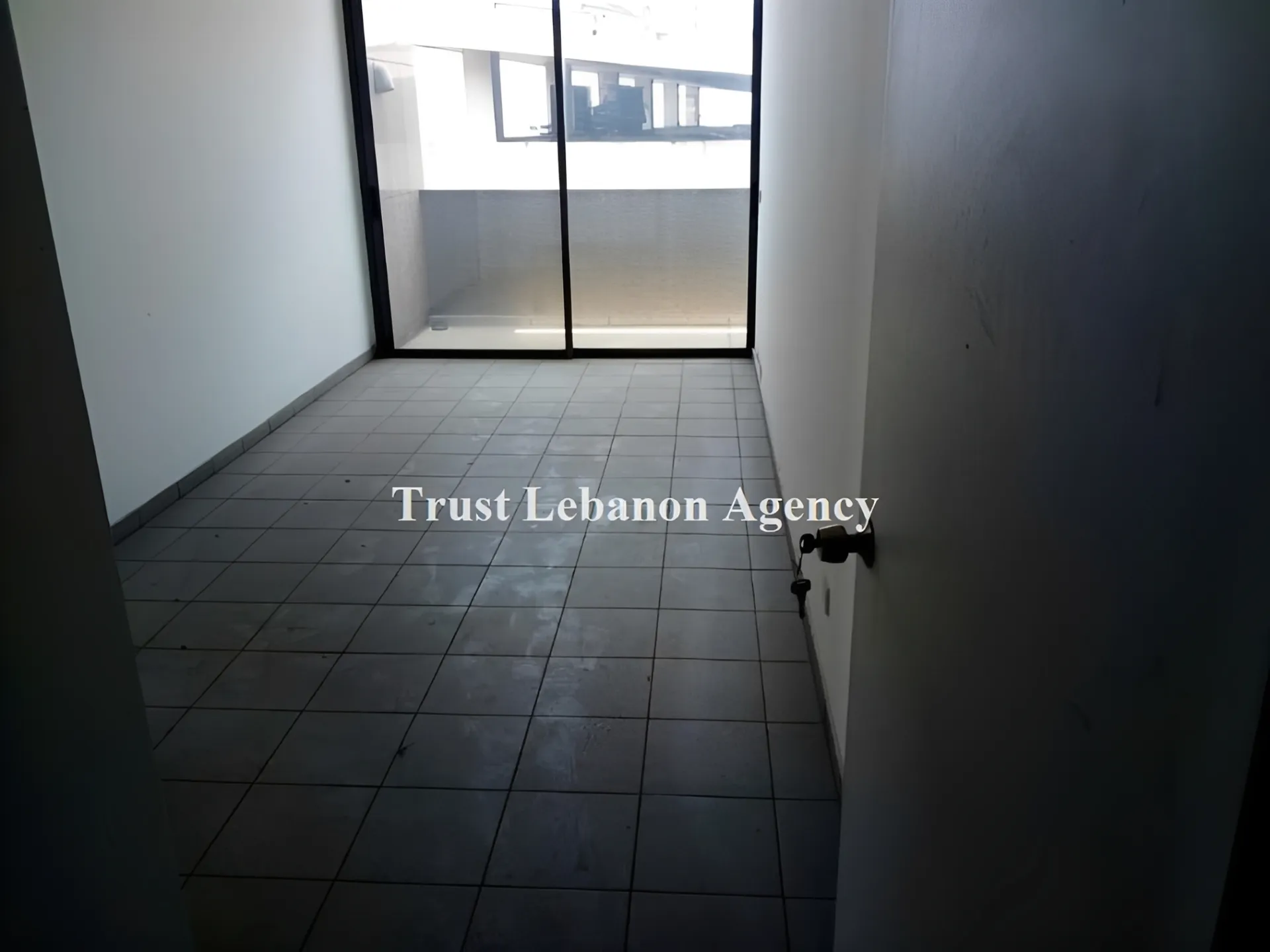 Office for rent in Baabda, Hazmieh