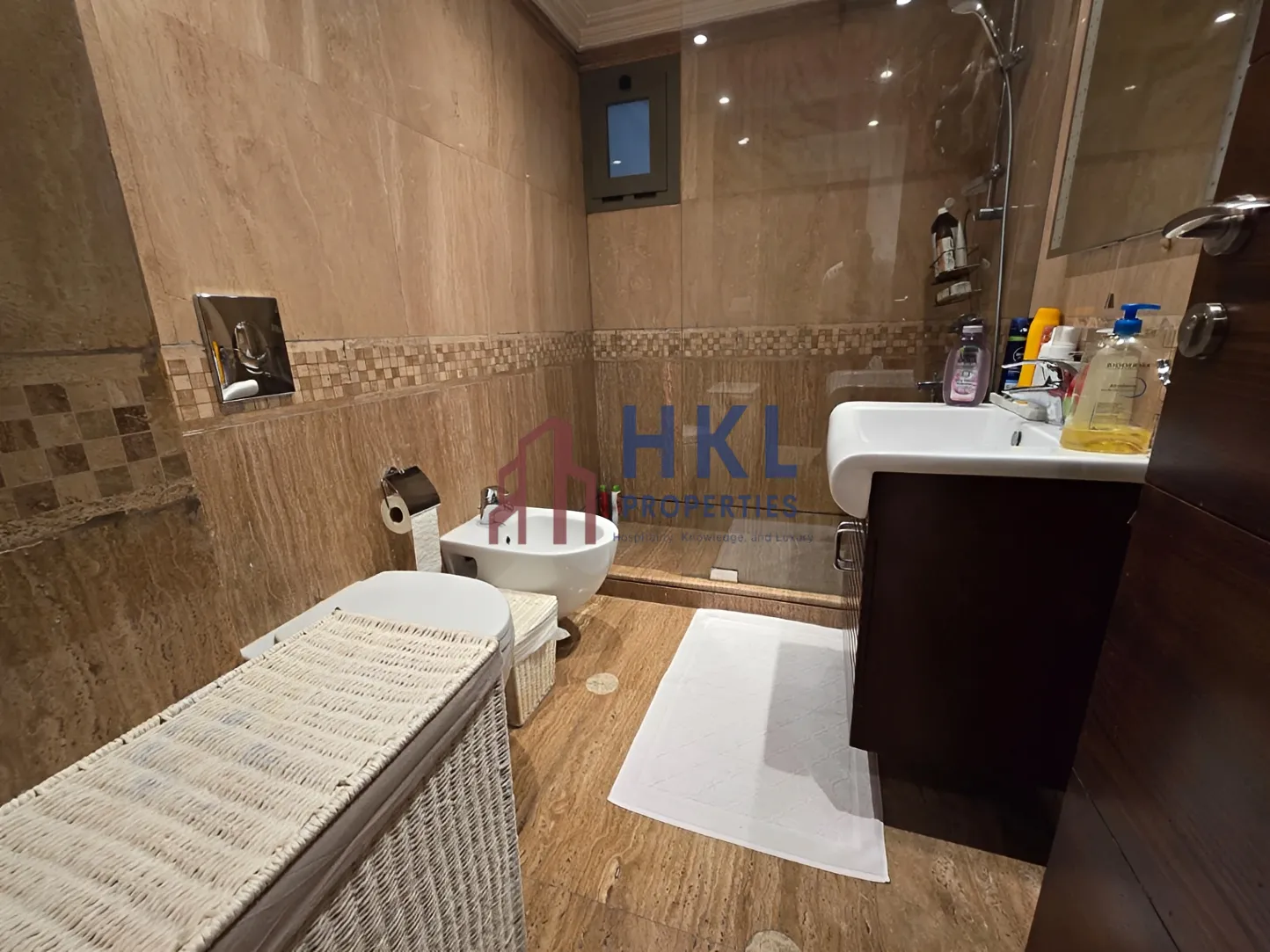 Apartment for sale in Hamra