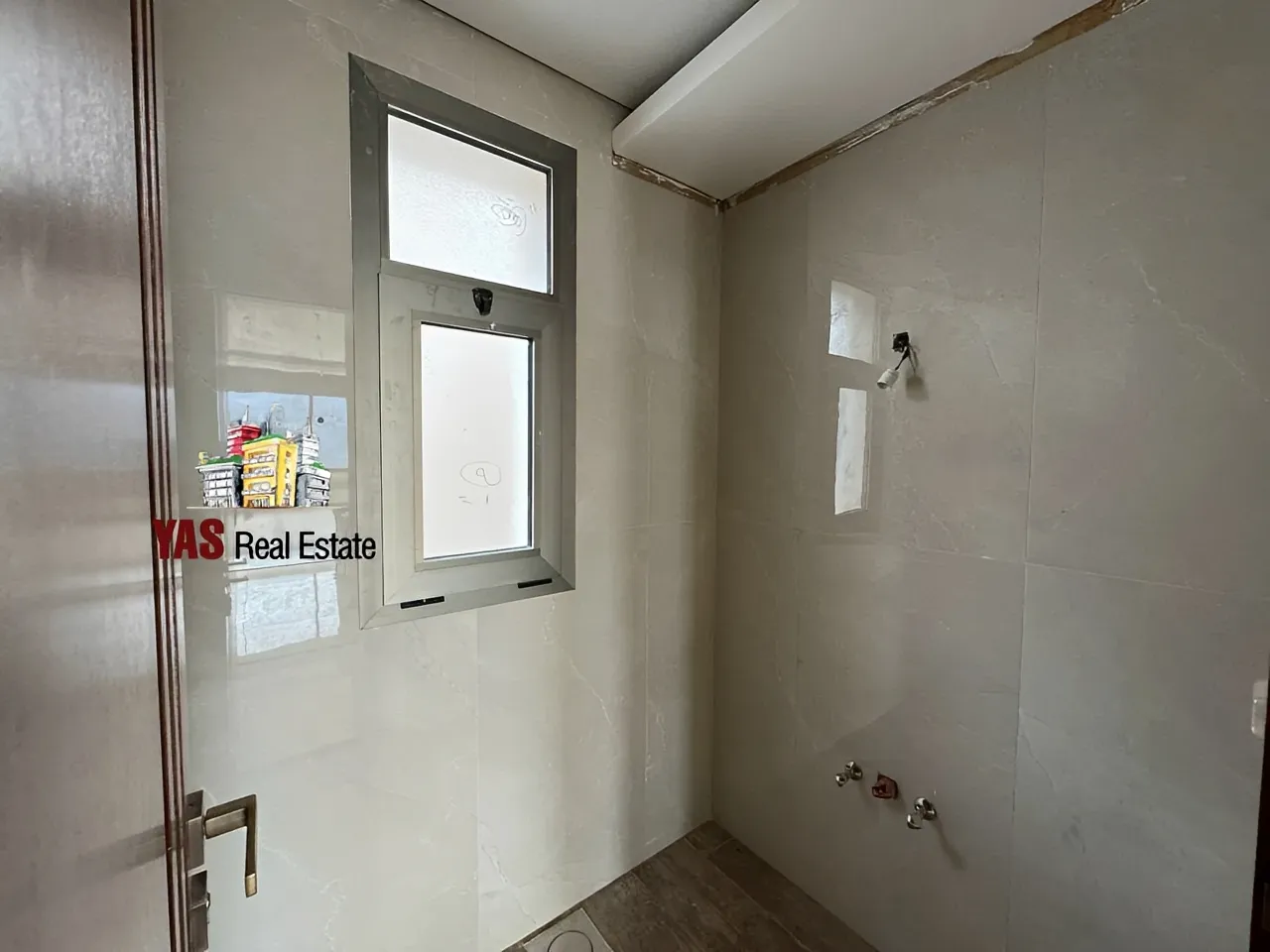 Apartment for Sale in Ajaltoun - 5 bed, 6 bath