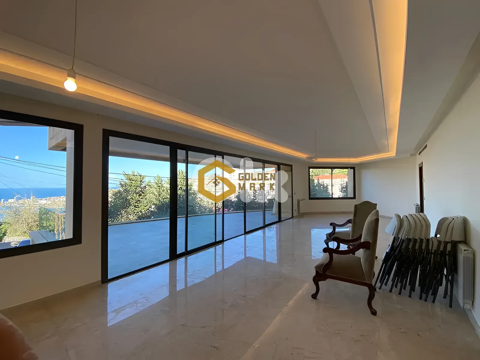 Apartment for Sale in Sahel Aalma - 3 bed, 5 bath