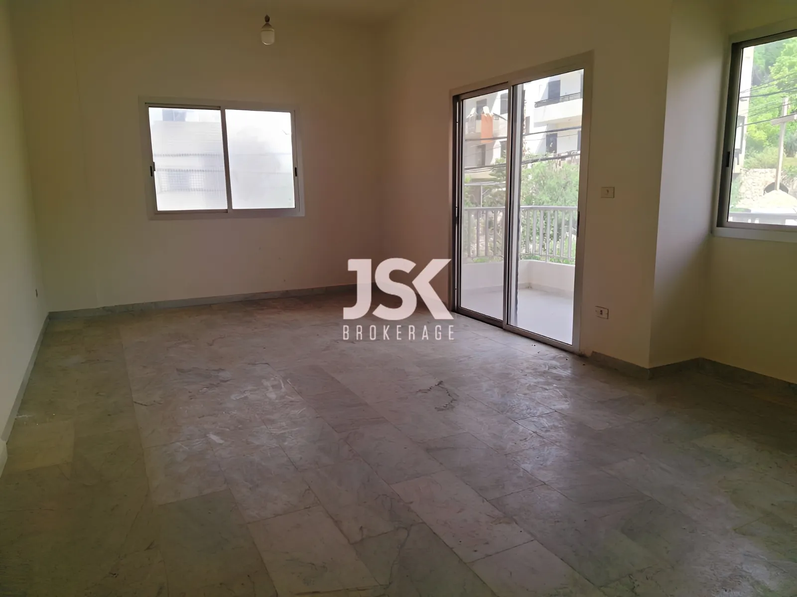 Apartment for Sale in Safra