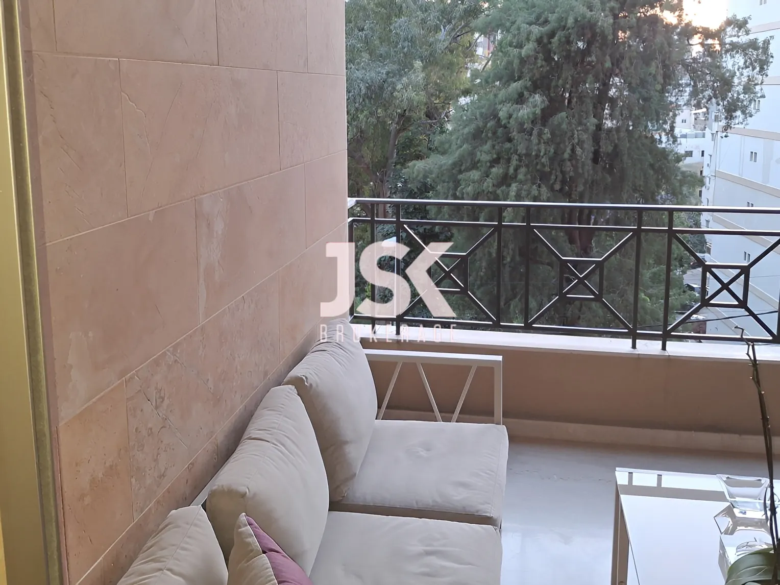 Apartment for Rent in Sin El Fil - 3 bed