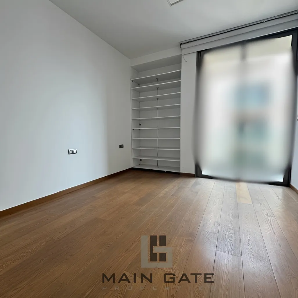 Apartment for Sale in Minet El Hosn, Bayrut, Lebanon