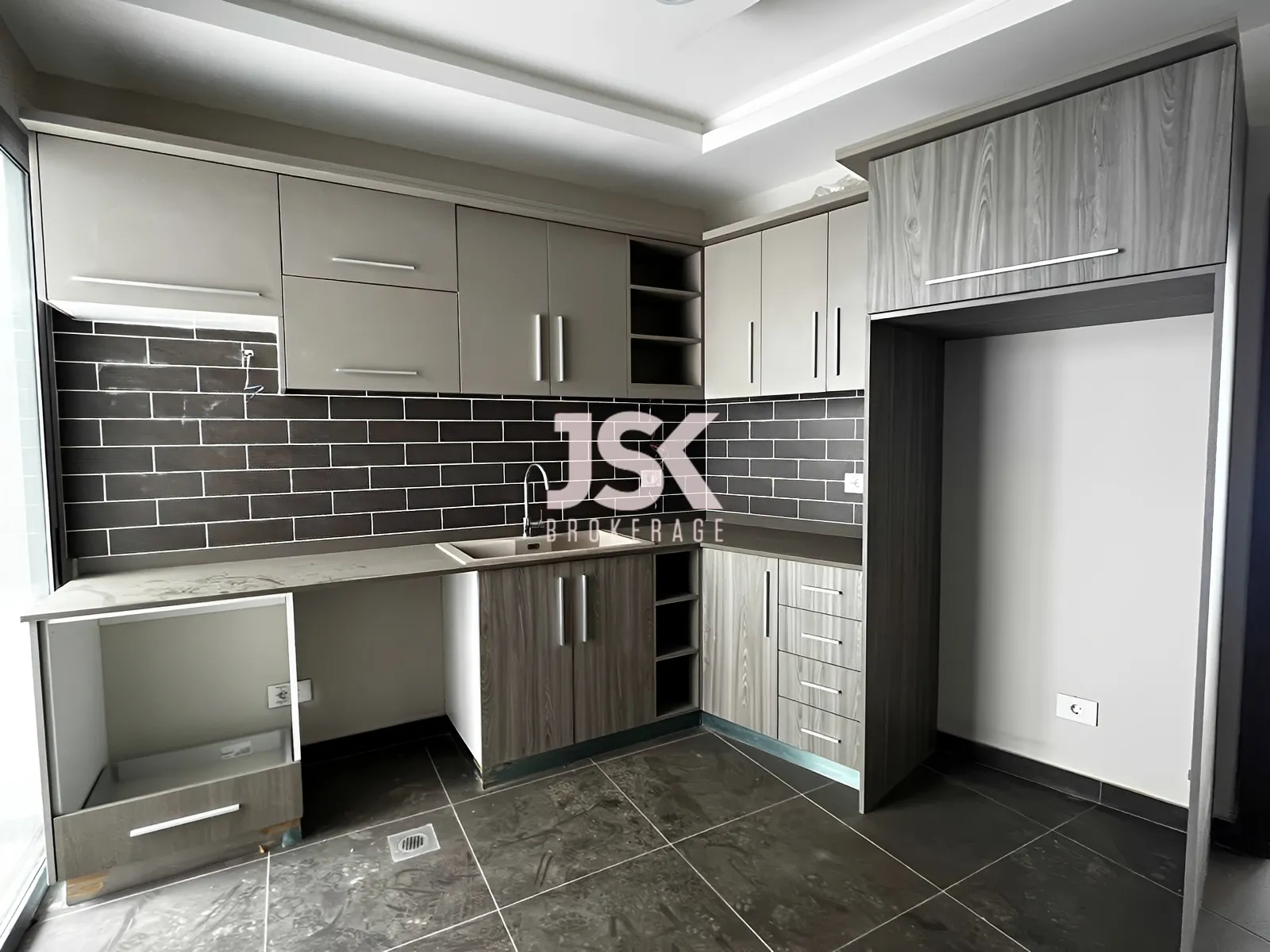 Apartment for Rent in Sahel Aalma - 3 bed, 4 bath