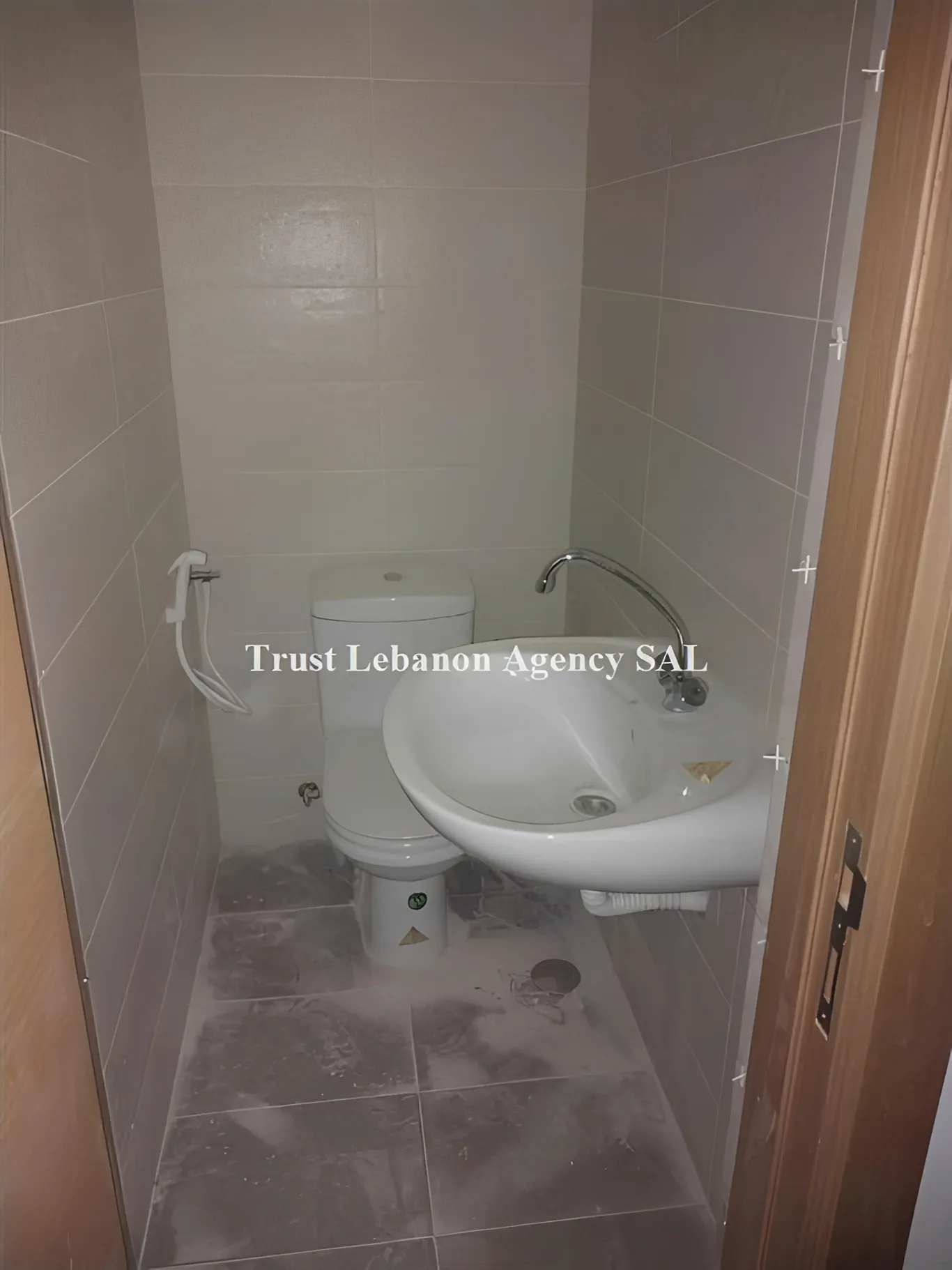 Shop for sale in Baabda, Louaizeh