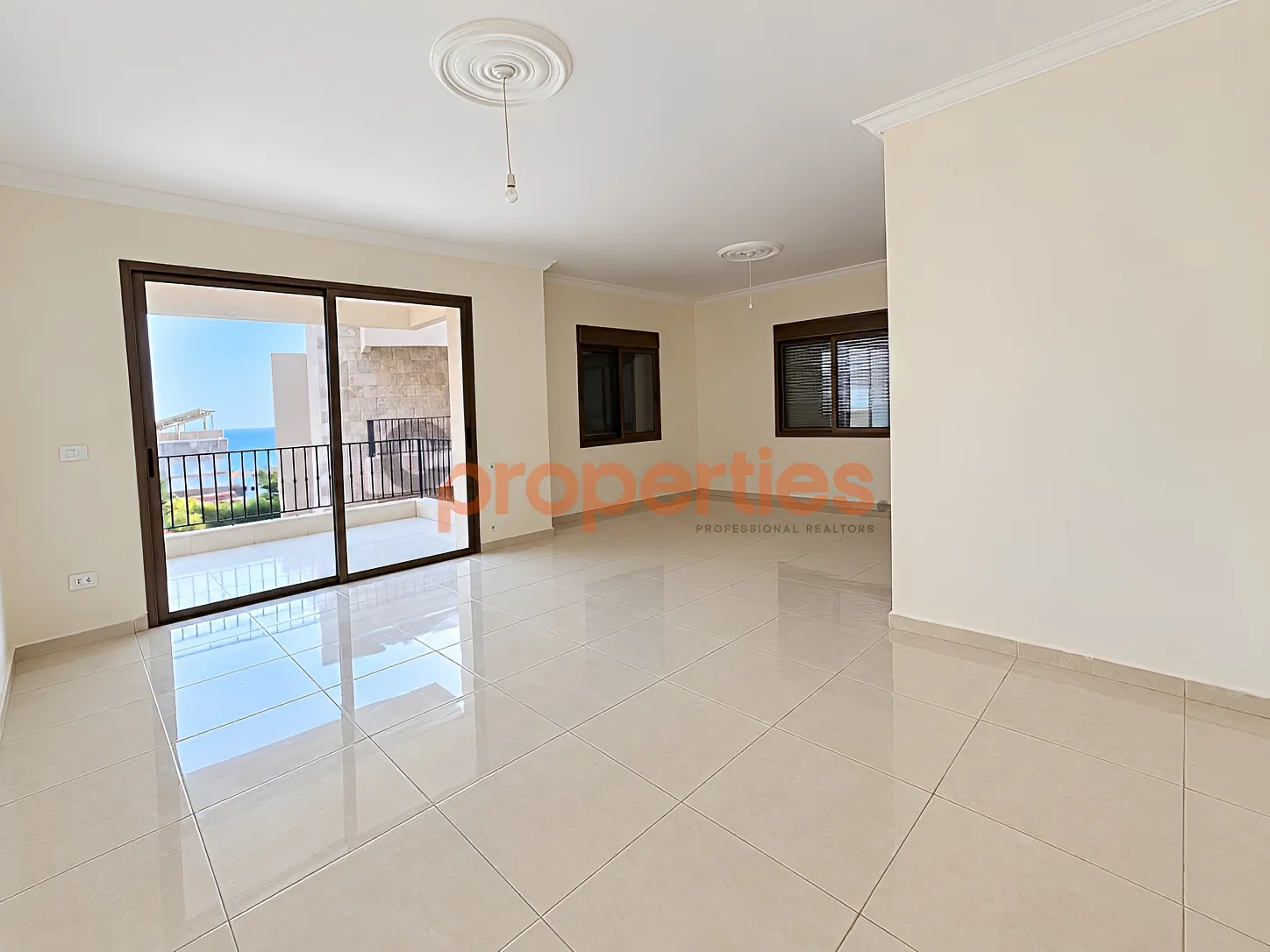 Apartment for Sale in Aamchit