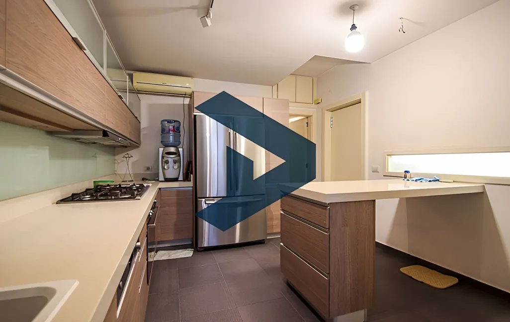Apartment for rent in Ain Al Mraiseh, Beirut, Lebanon