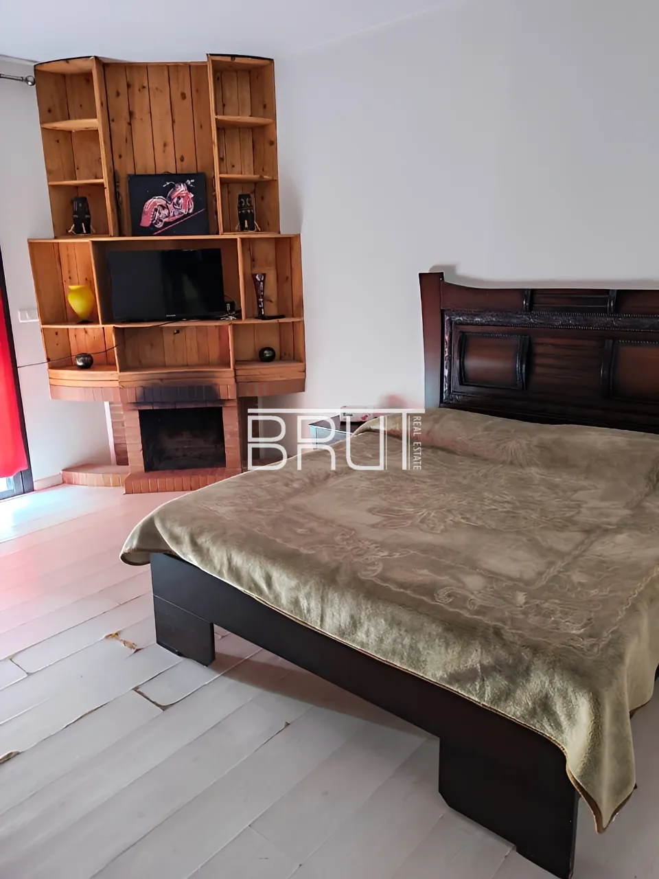 Building for Sale in Aayoun El Siman