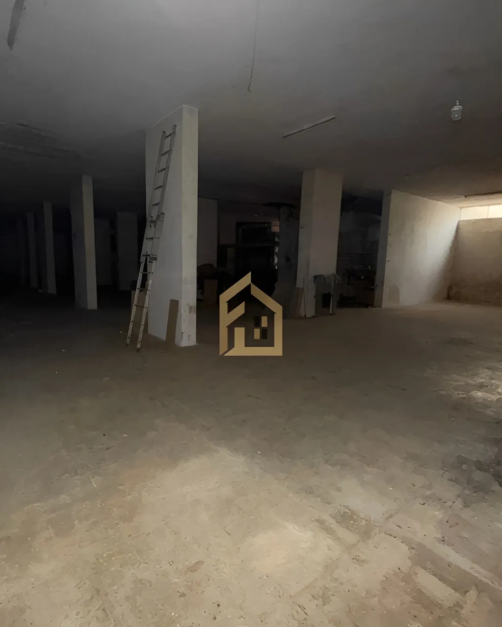Warehouse for Sale in Bir Hasan, Lebanon