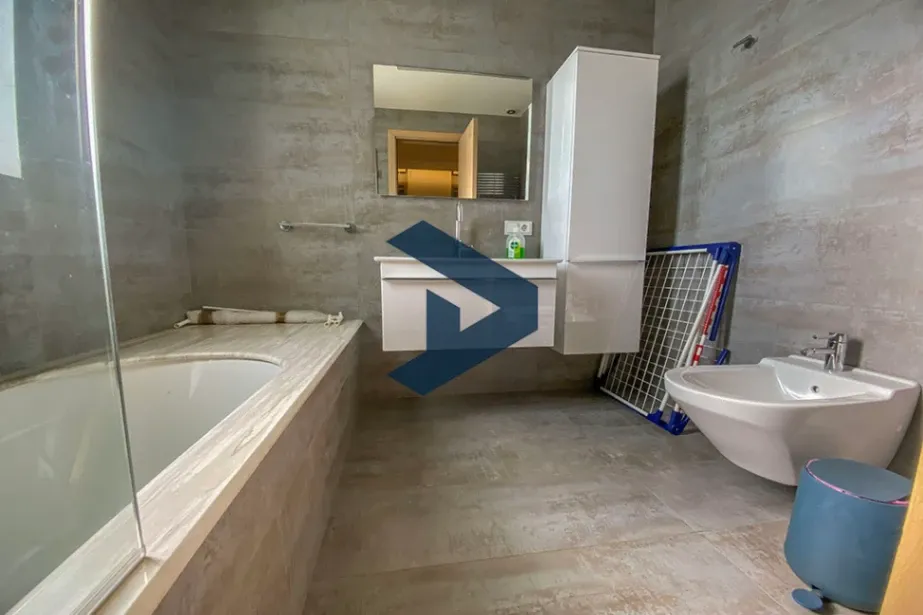 Apartment for rent in Ras Beirut, Beirut, Lebanon