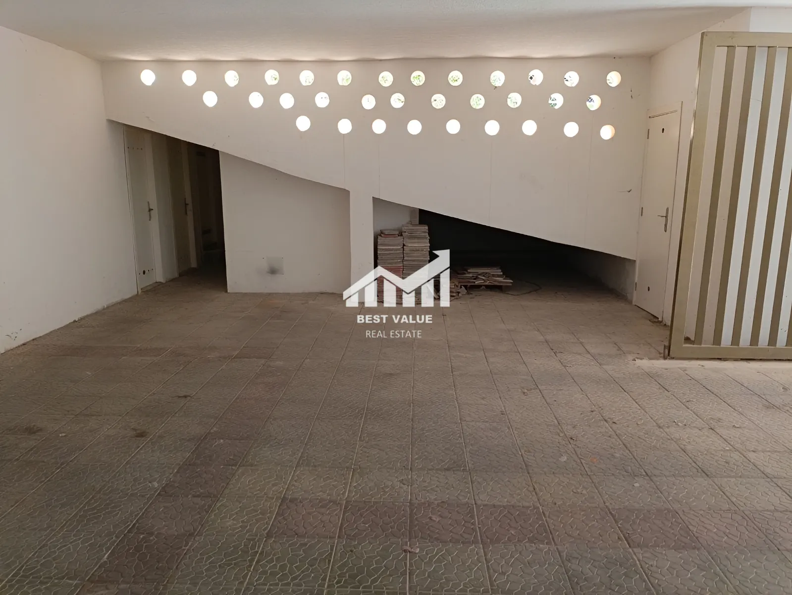 Apartment for sale in Aamchit