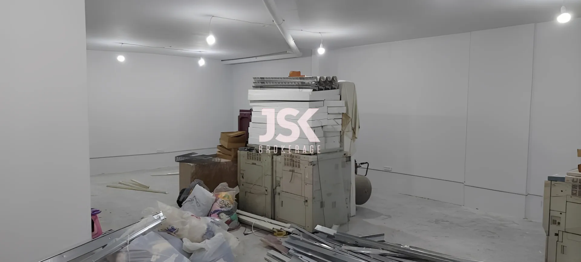 Warehouse for Sale in Mansourieh
