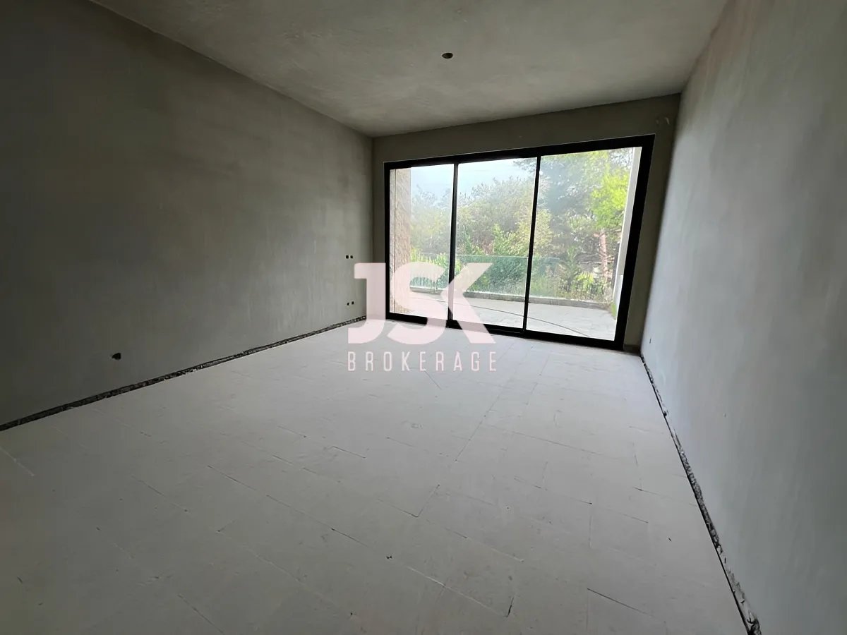 Apartment for Sale in Adma w Dafnah, Lebanon - 4 bed, 7 bath