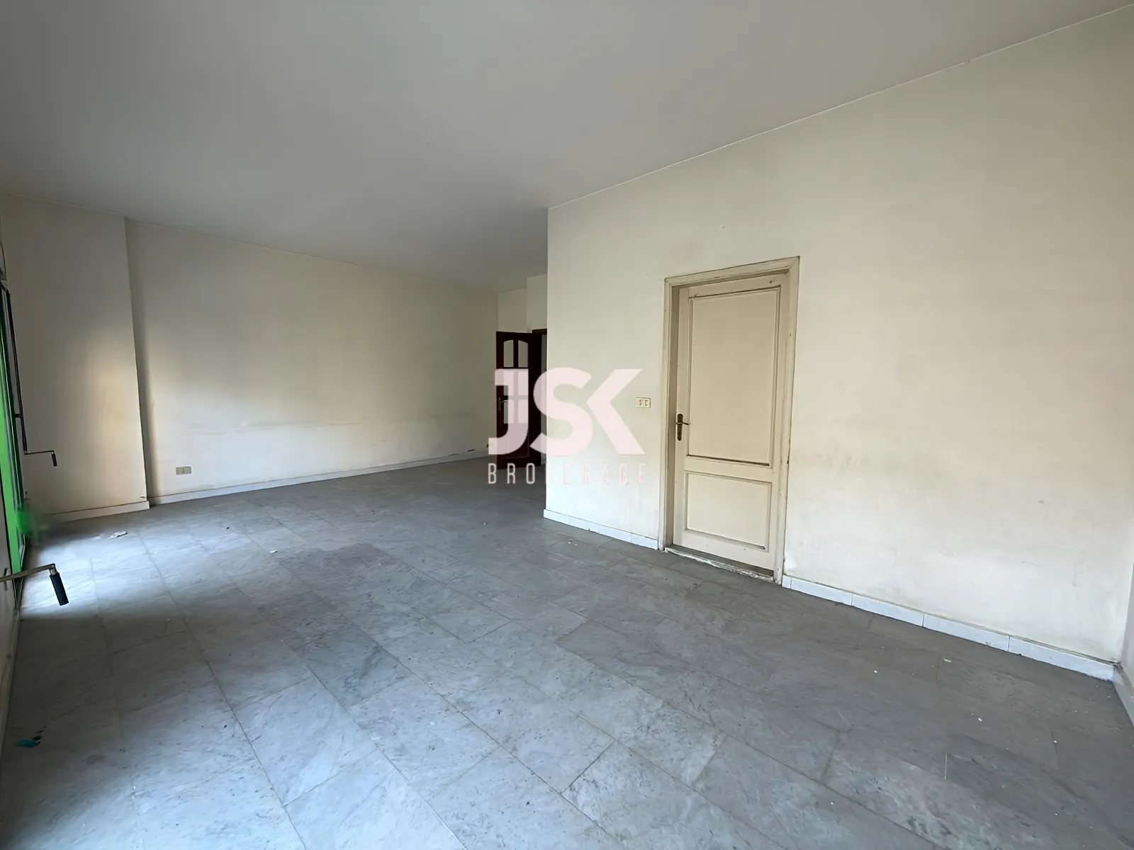Apartment for Sale in Ain El Remmaneh - 3 bed, 2 bath