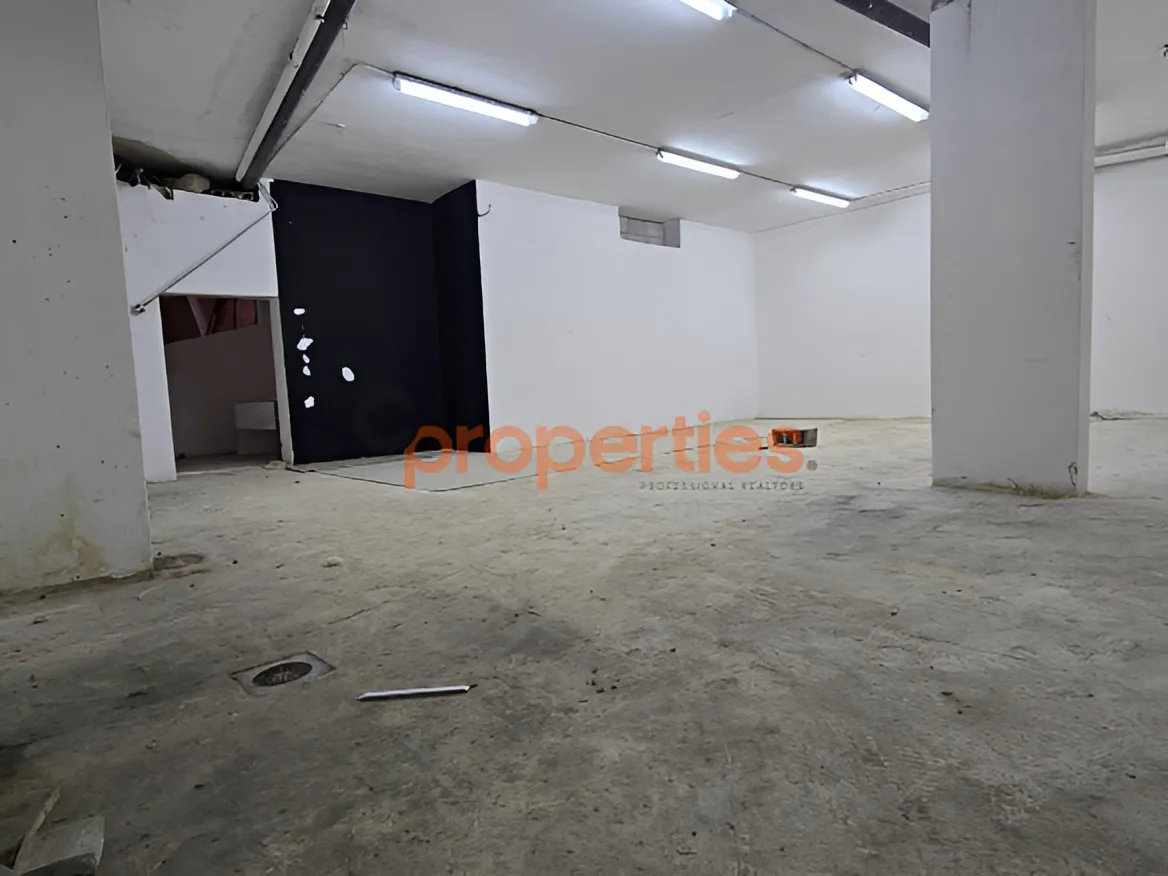 Warehouse for Sale in Forn El Chebbak
