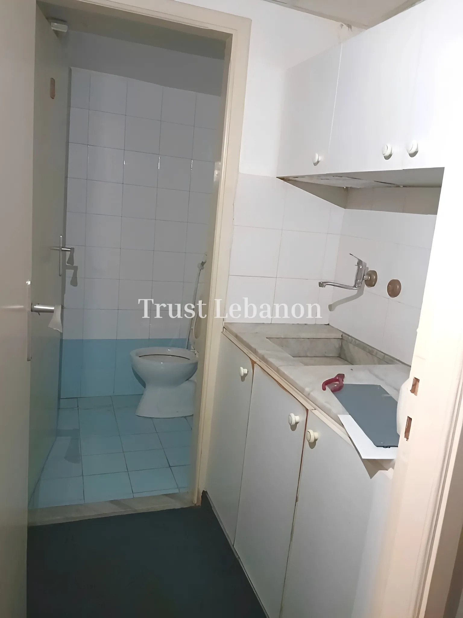 Office for rent in Jdeideh