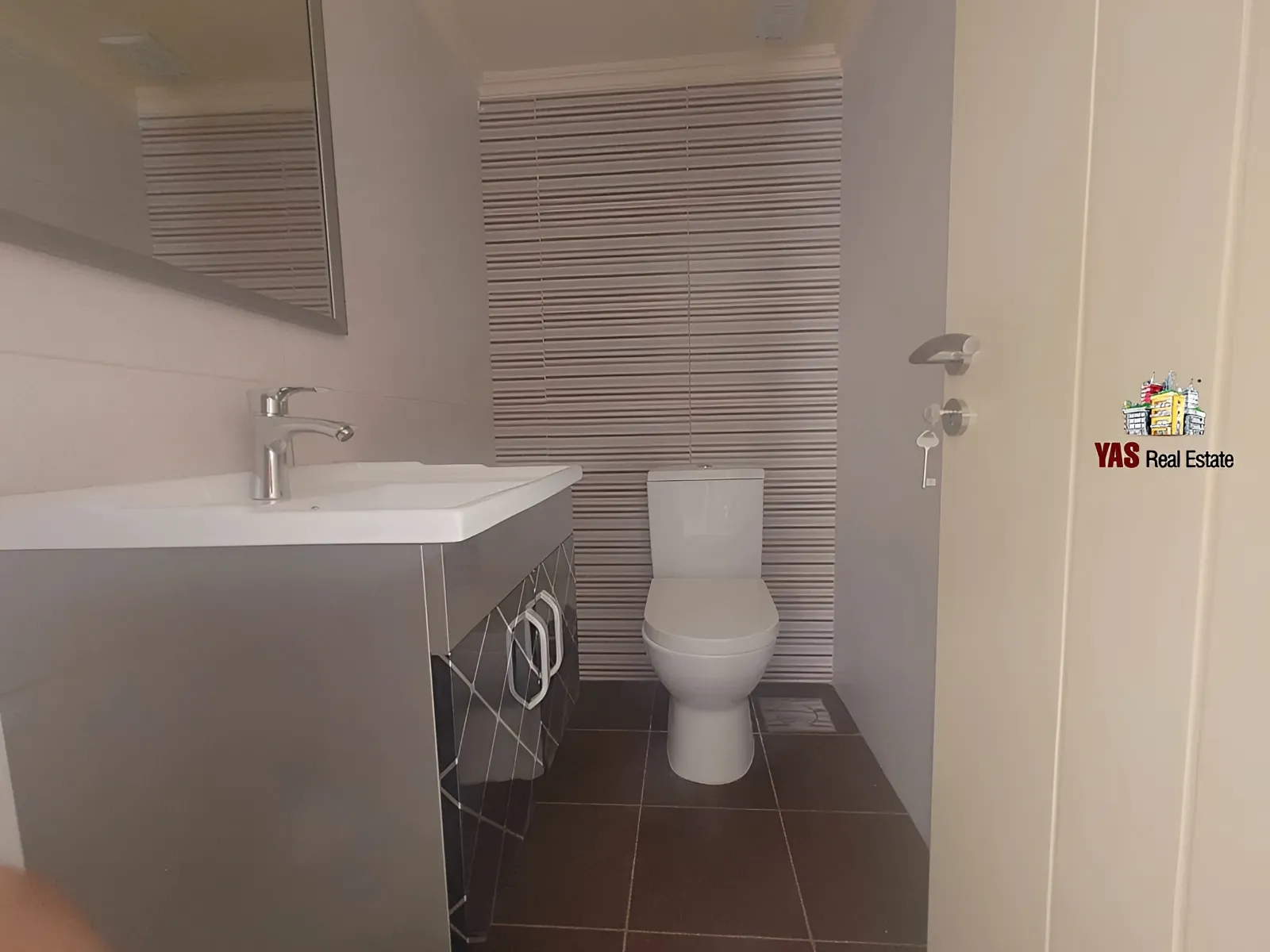 Apartment for Sale in Adonis - 3 bed, 4 bath