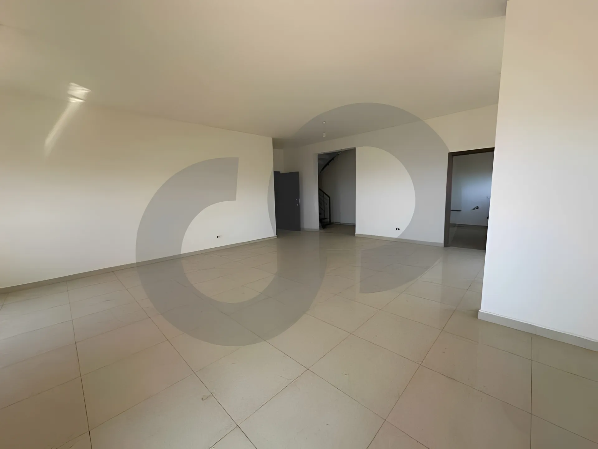 Apartment for Sale in Bourj Hammoud - 6 bed, 5 bath