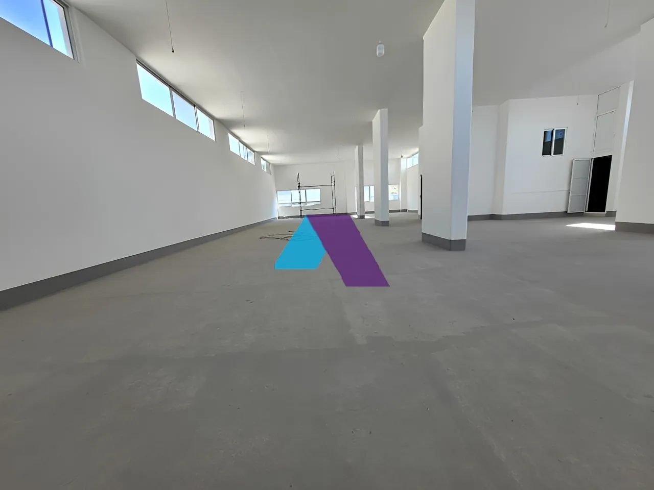 Building for rent in Roumieh