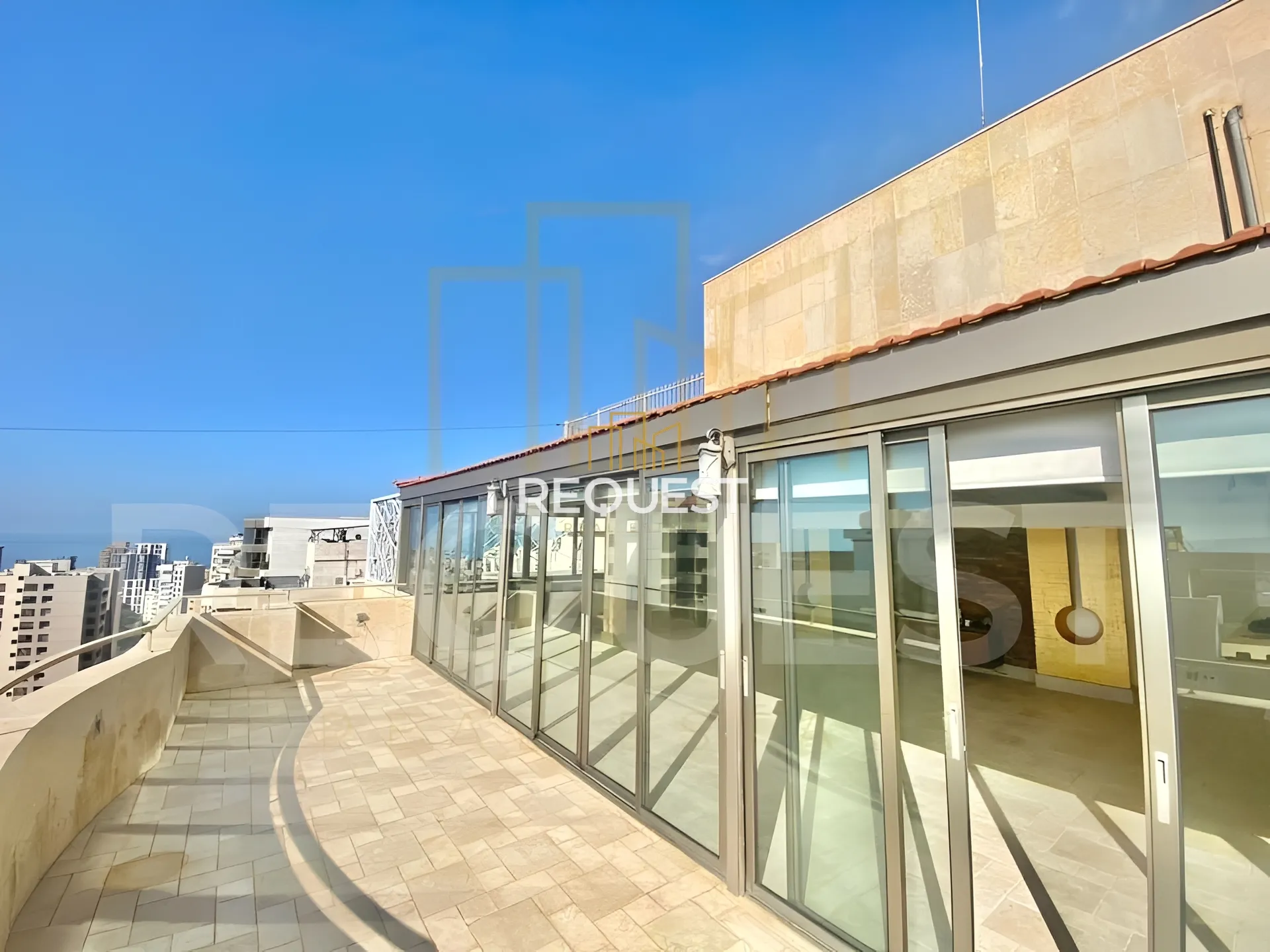 Triplex for sale in Jnah, lebanon - 5 bed, 6.0 bath