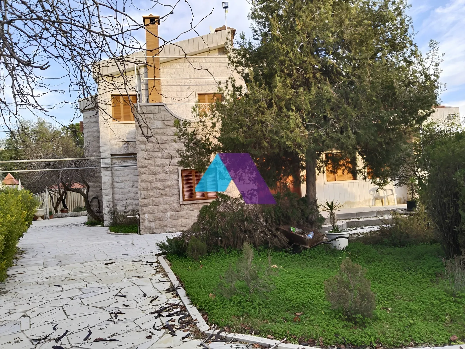 Villa for Sale in Aachqout