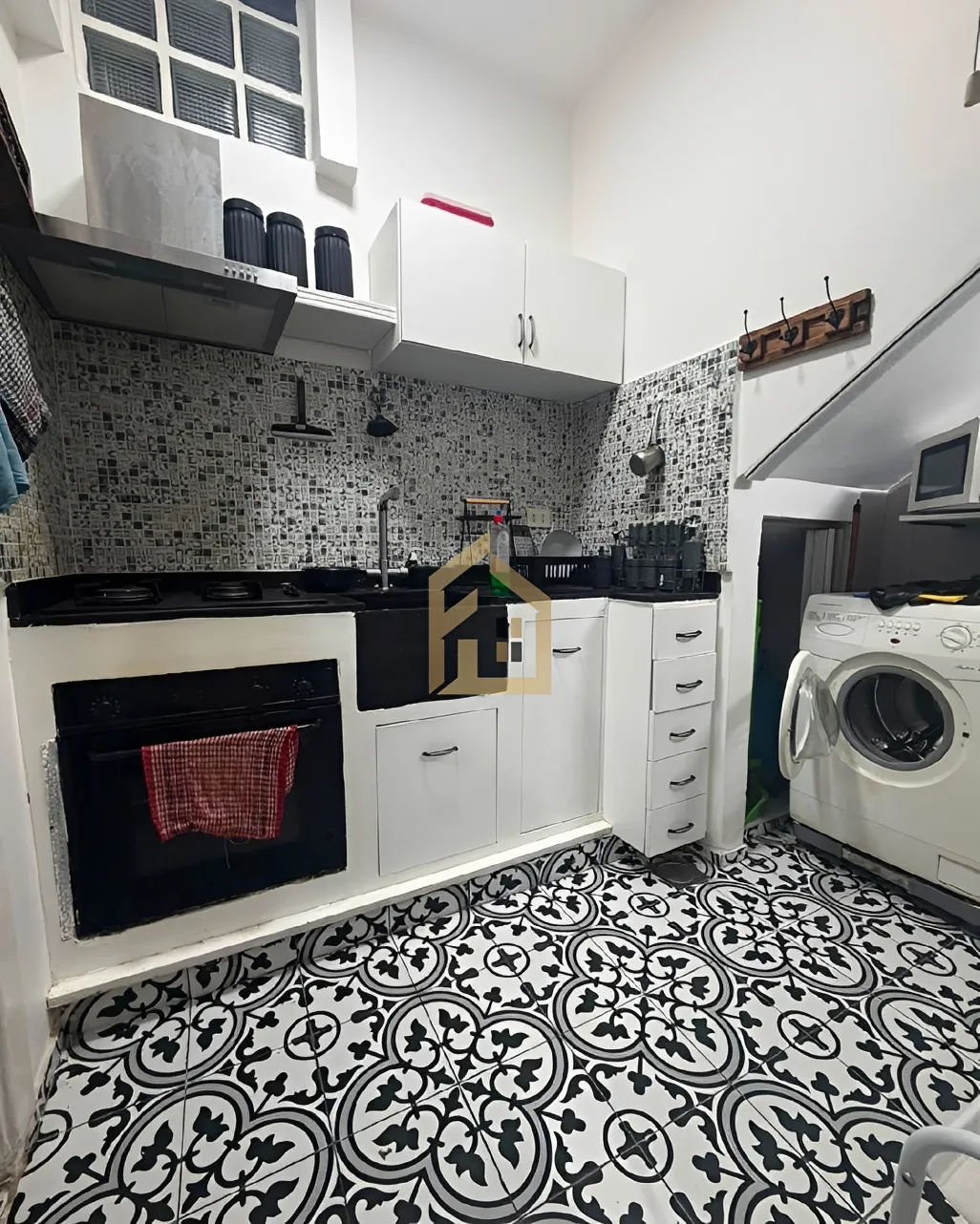 Studio for rent in Achrafieh, Beirut, Lebanon - 1 bed, 1 bath