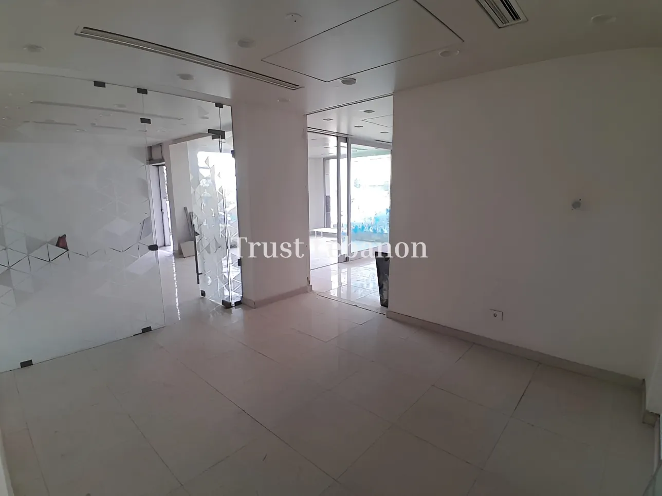 Showroom for rent in Zouk Mikael, Lebanon
