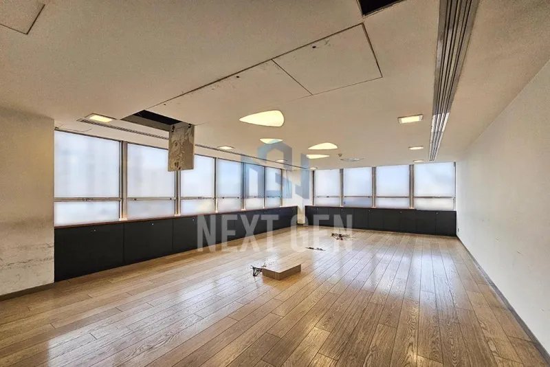 Office for Rent in Achrafieh