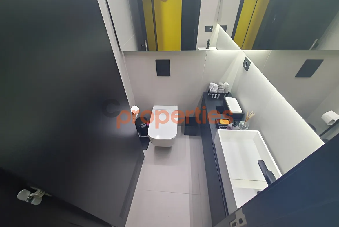 Office for Sale in Achrafieh