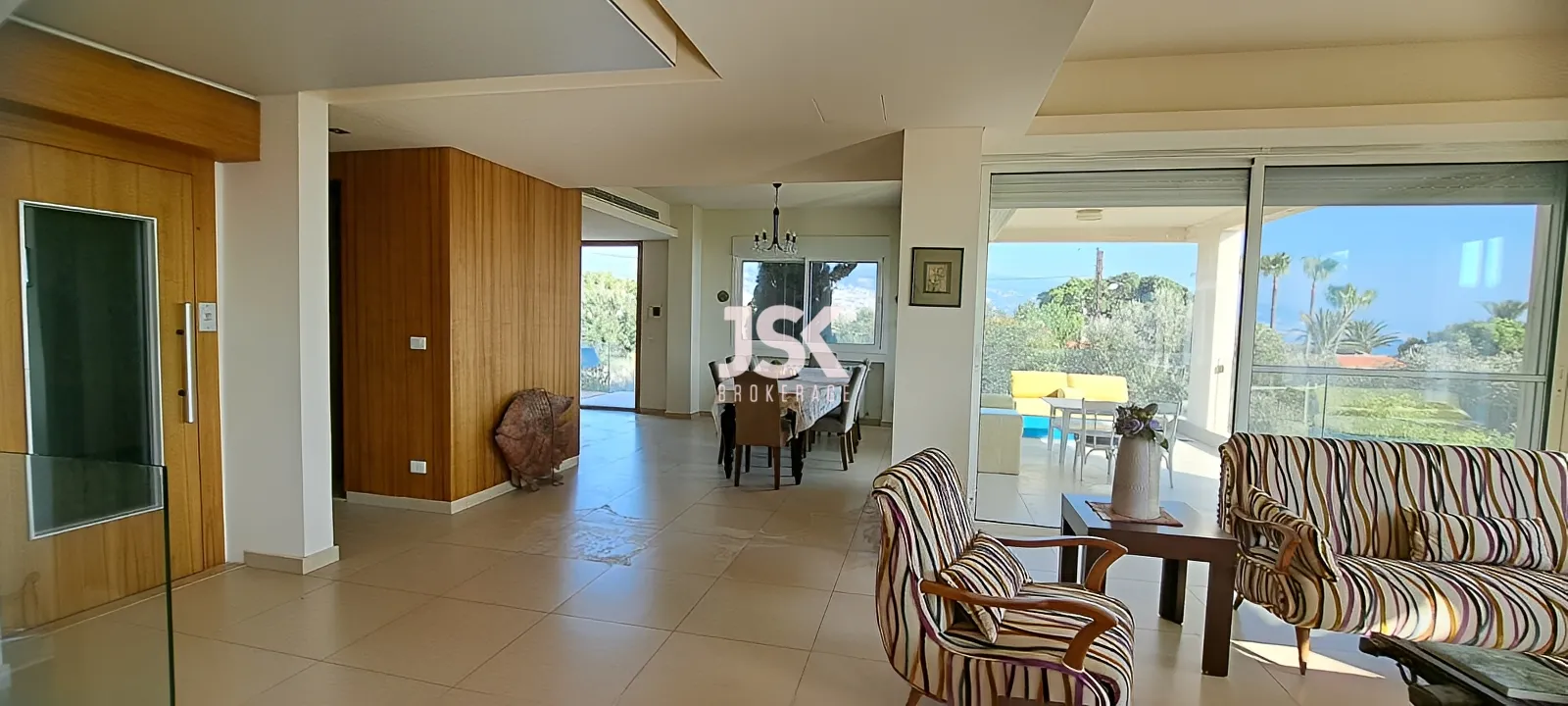 Villa for Sale in Aamchit