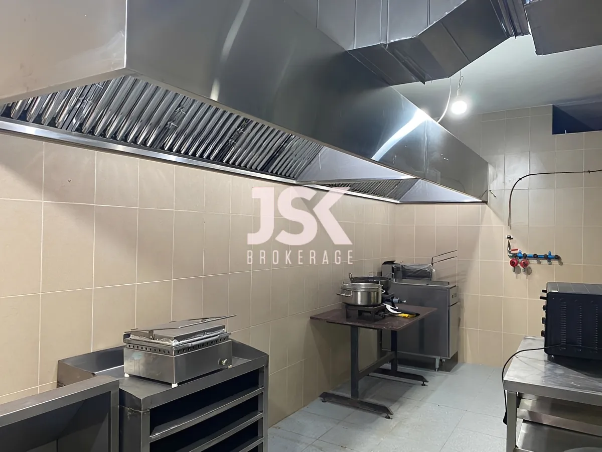 Shop for Rent in Forn El Chebbak