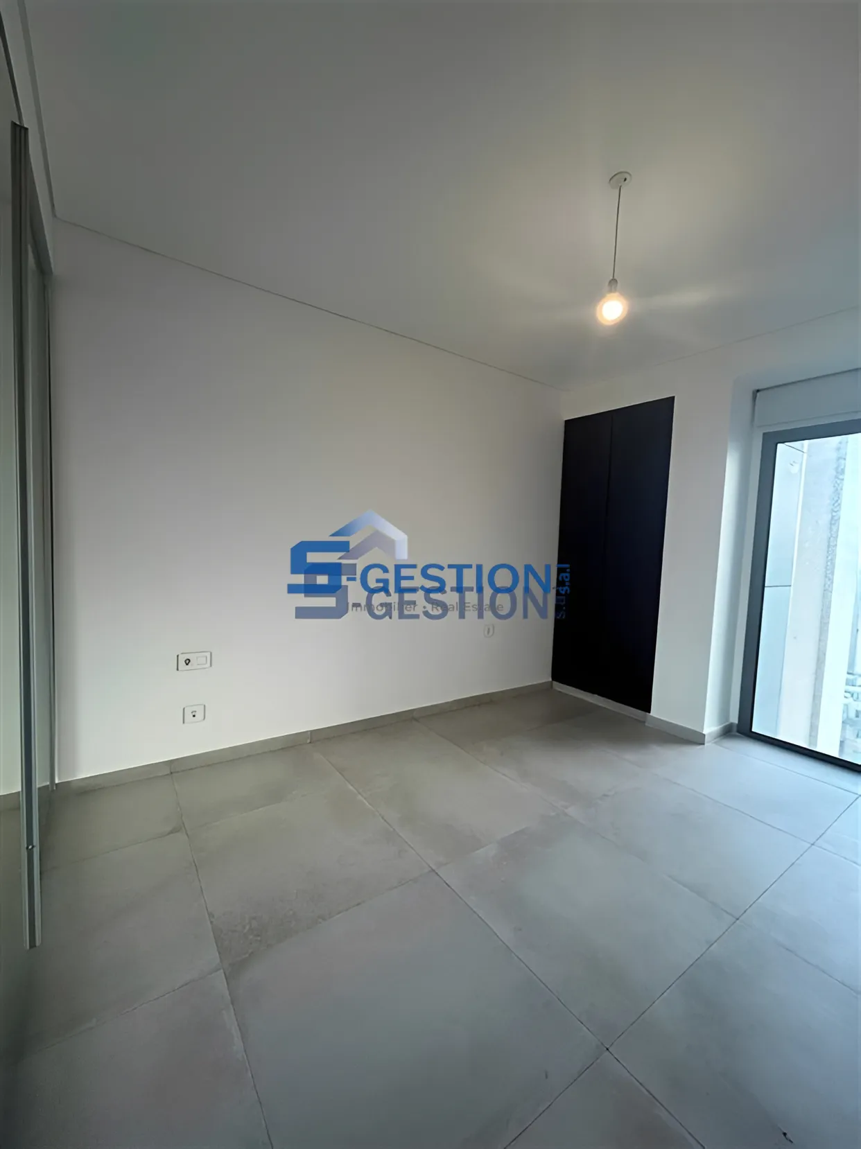 Apartment for Sale in Achrafieh - 3 bed, 4 bath