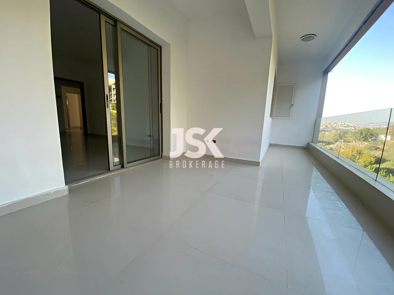 Apartment for Sale in Dik El Mehdi - 3 bed, 5 bath