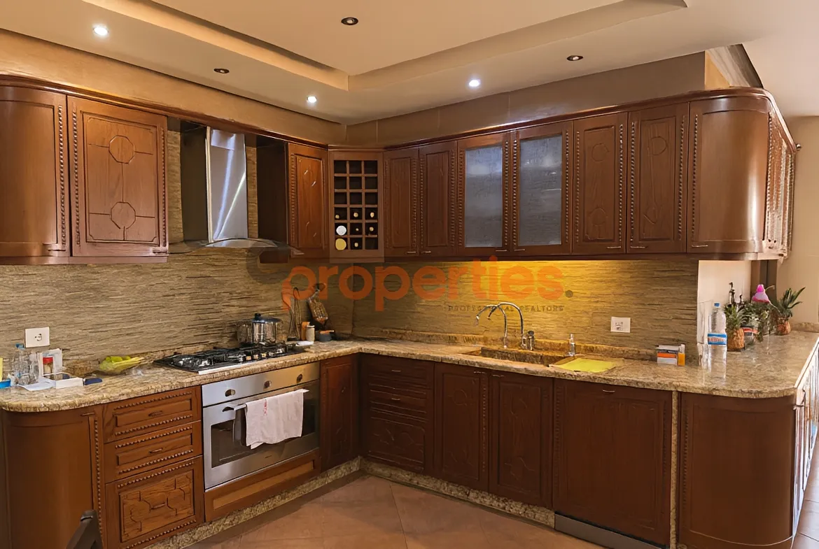 Apartment for Sale in Montiverdi - 3 bed, 4 bath