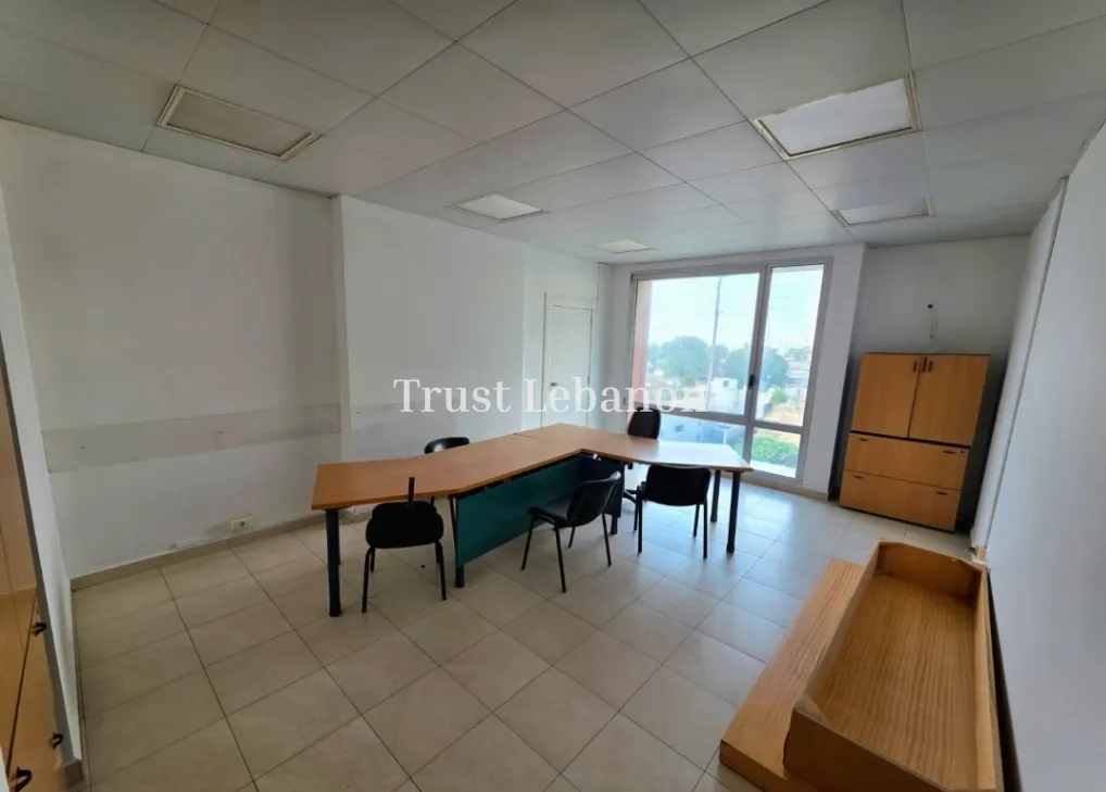 Office for rent in Mkalles, Lebanon