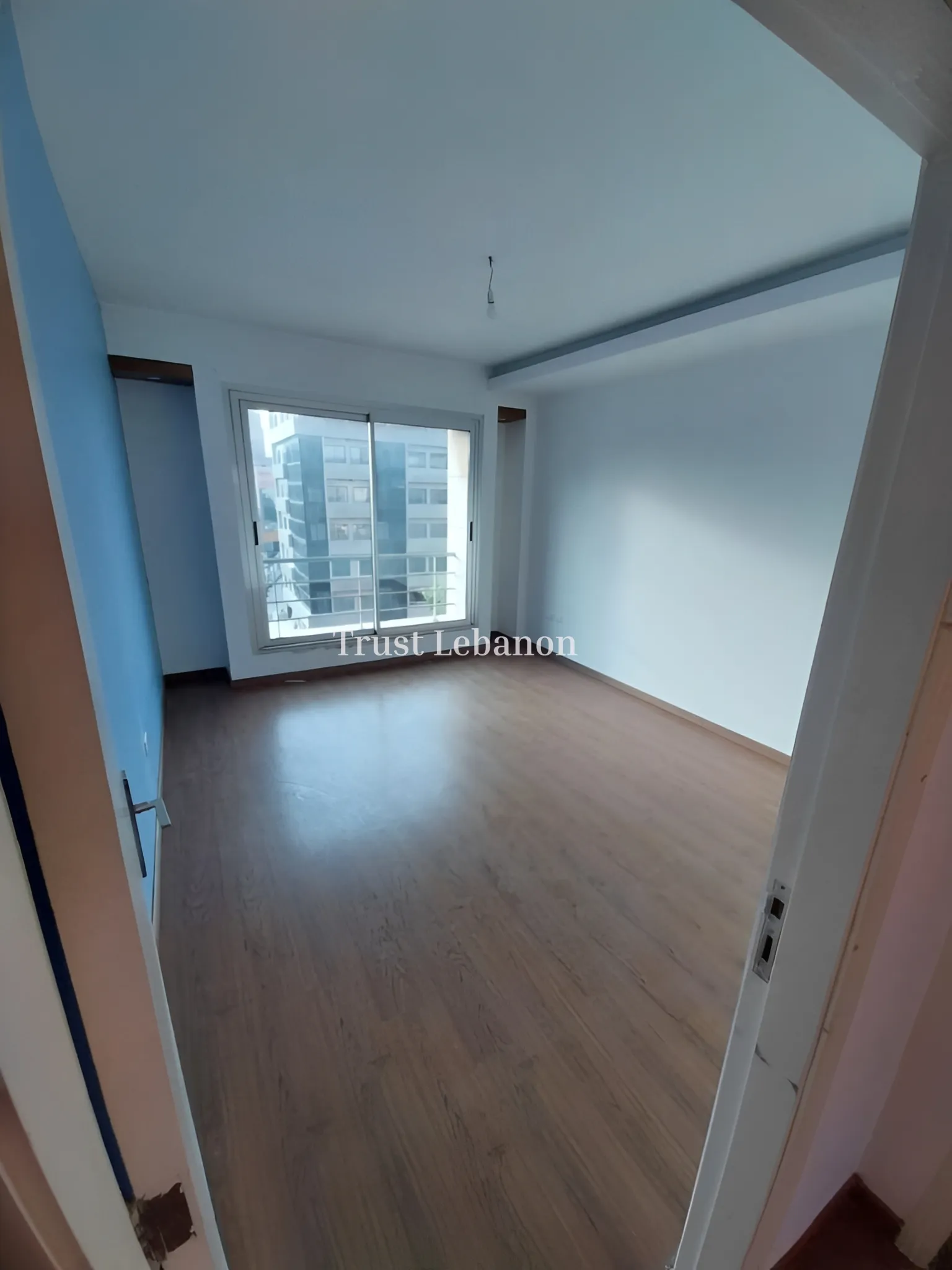 Office for rent in Sin El Fil, Lebanon