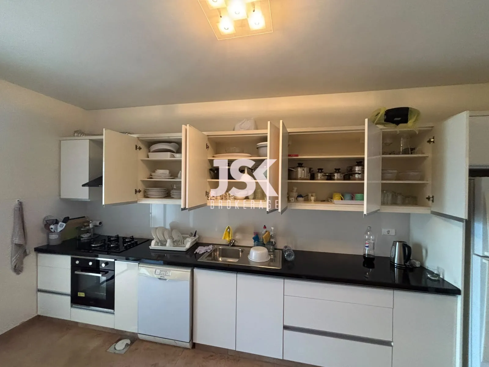 Apartment for Rent in Qornet El Hamra