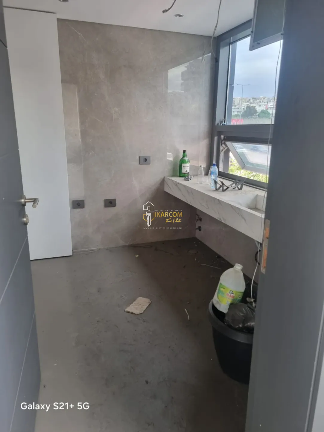 Office for rent in Dbayeh, Lebanon