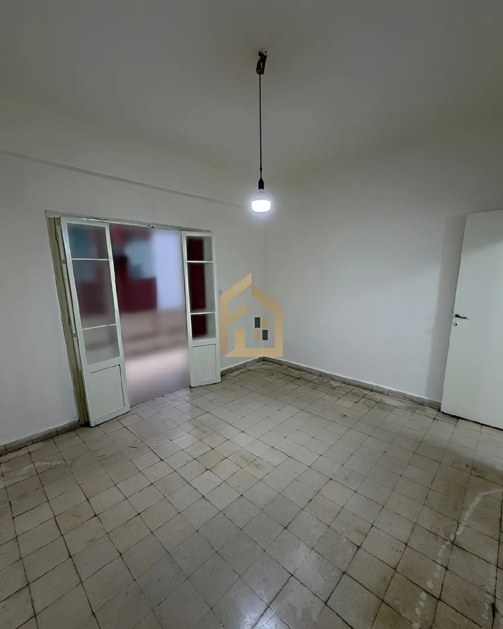 Apartment for sale in Mar Elias refugee camp, Beirut, Lebanon - 2 bed, 2 bath