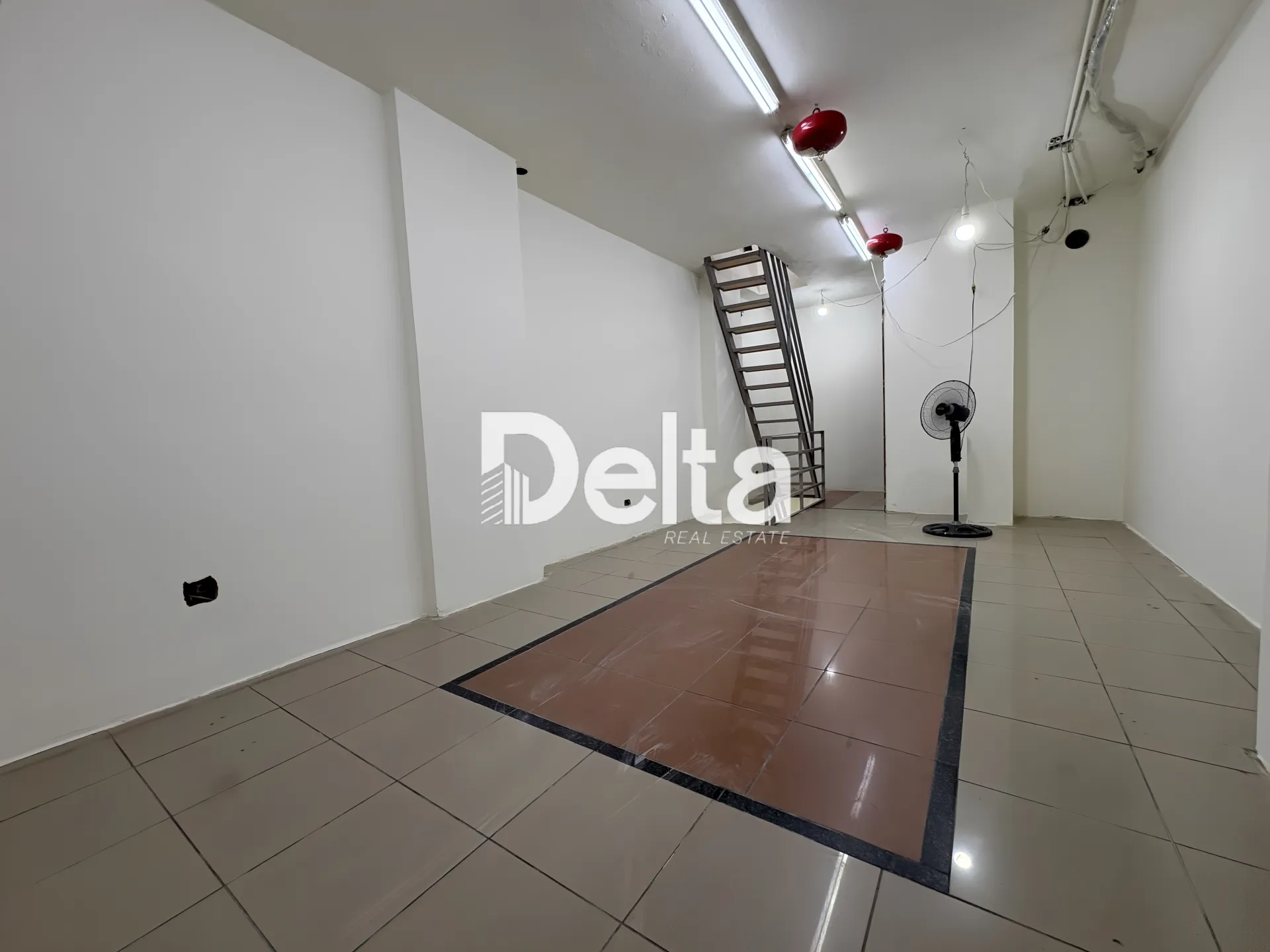 Shop for rent in Ras Al Naba'a
