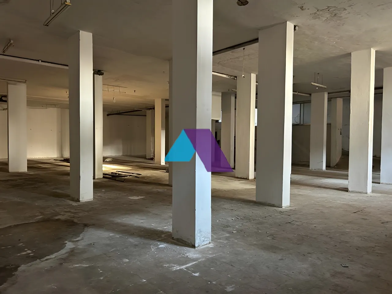 Warehouse for sale in Sabtiyeh
