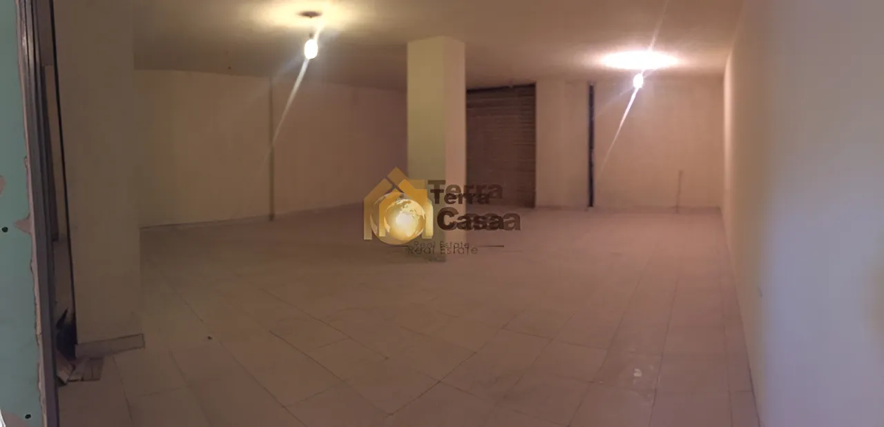Commercial for rent in Haouch el Omara, Lebanon