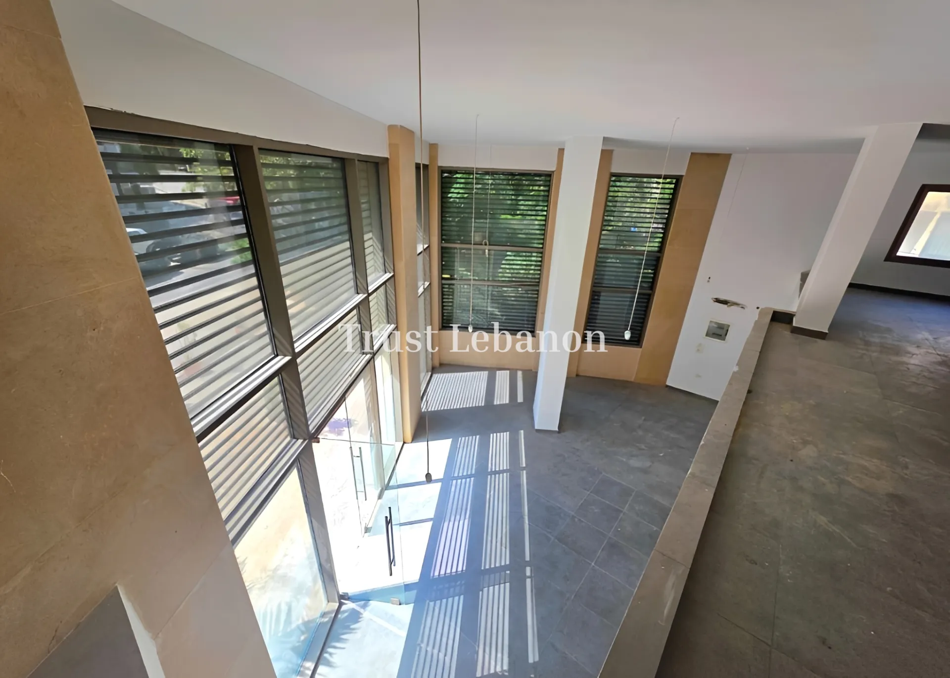 Showroom for rent in Hazmieh, Lebanon