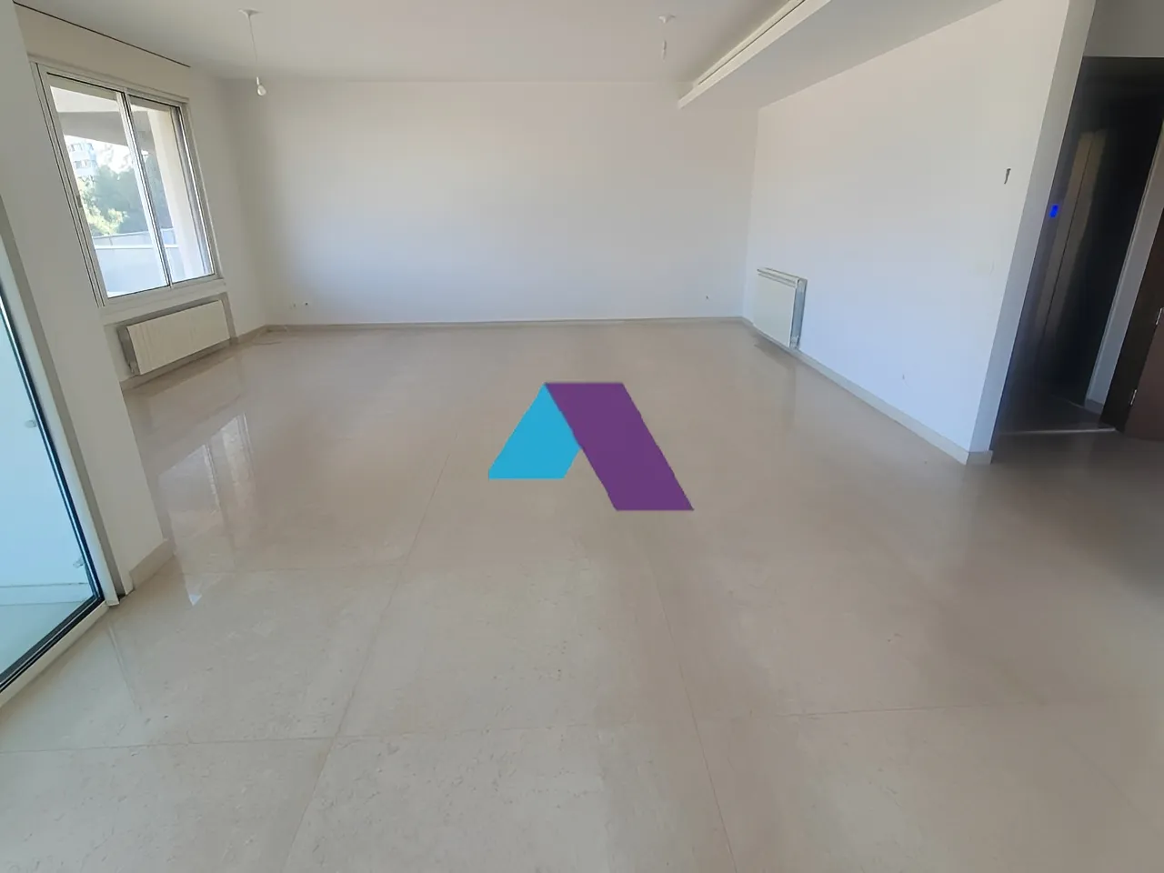 Apartment for Sale in Mar Takla - 3 bed, 4 bath