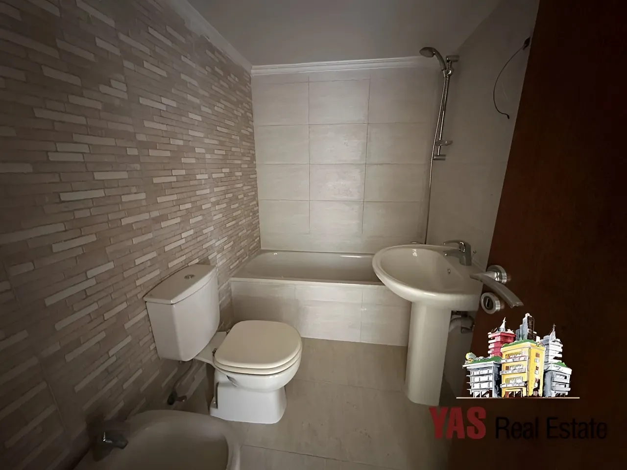 Apartment for Sale in Ballouneh